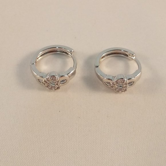 18K Gold Filled Diamond Zircon Hollow Heart Hoop Huggie Earrings 16mm Gift - Picture 2 of 3